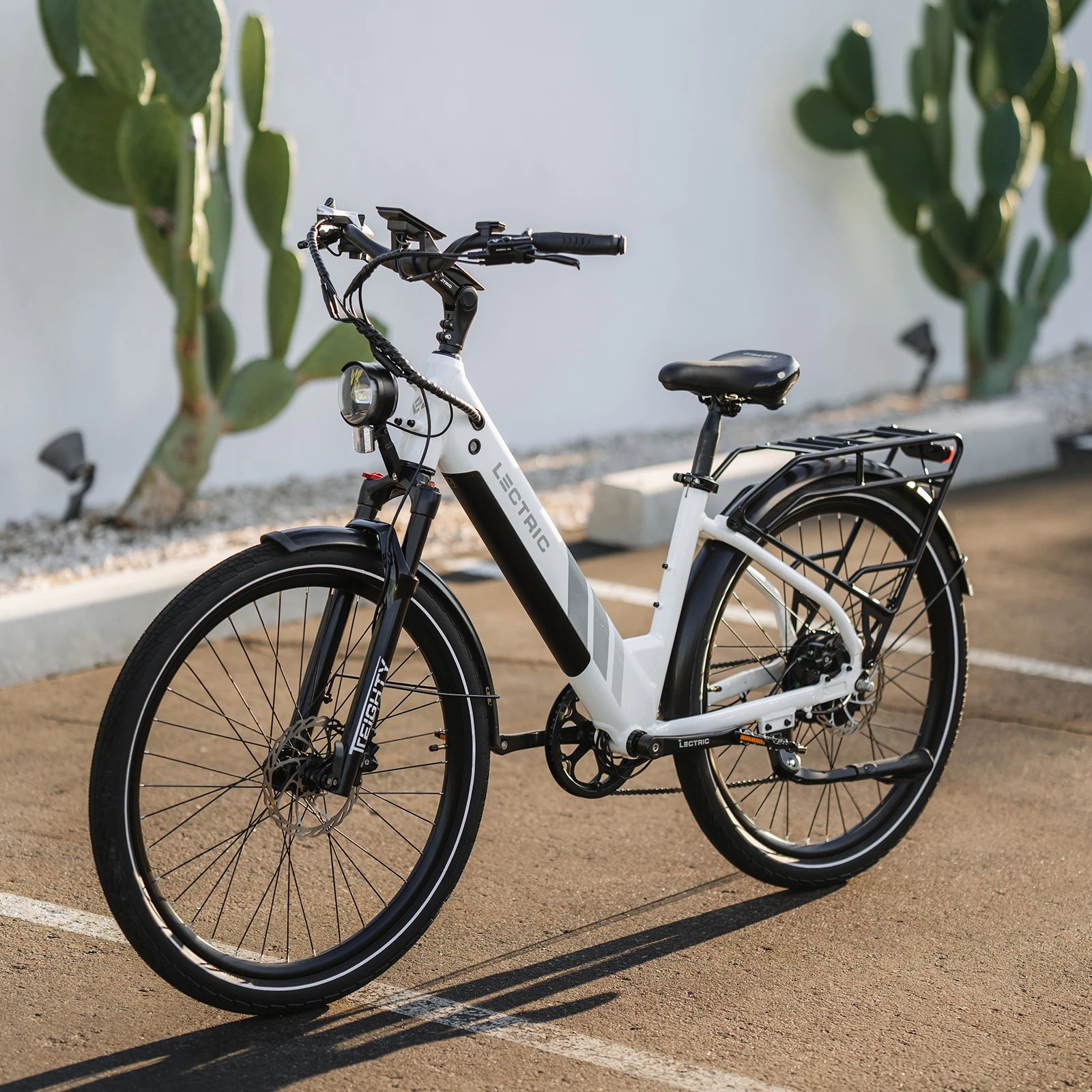 XPress 750 Step-Thru eBike